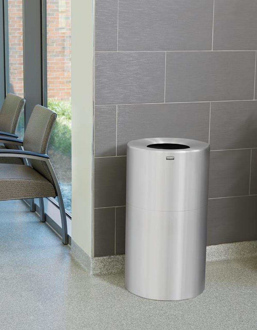 132.5ltr-atrium-aluminium-gray-fgaot35sa-in-use1__82962__56220.1570710228