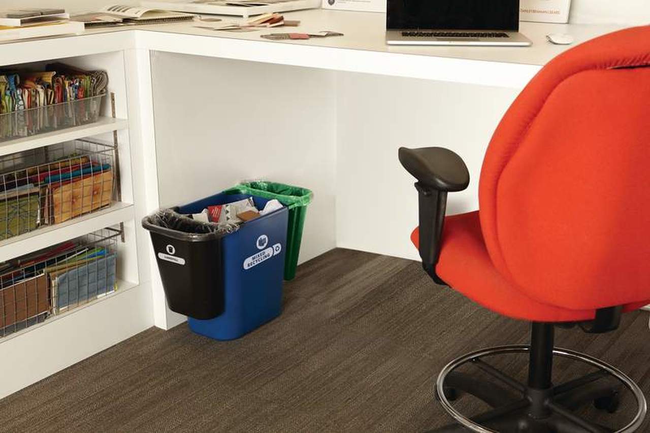 fg295073bla-rcp-utility-side-bin-black-desk-in-use-1_low__68675__72382.1570709829